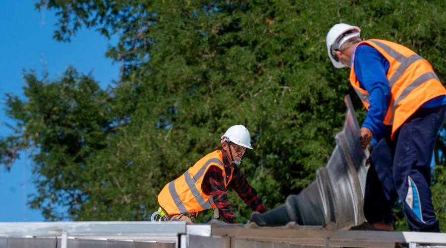 Professional gutter cleaning in Toston, MT